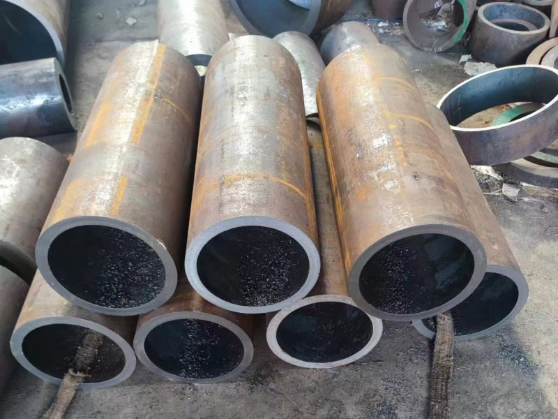 九龙12Cr1MovG无缝钢管切割